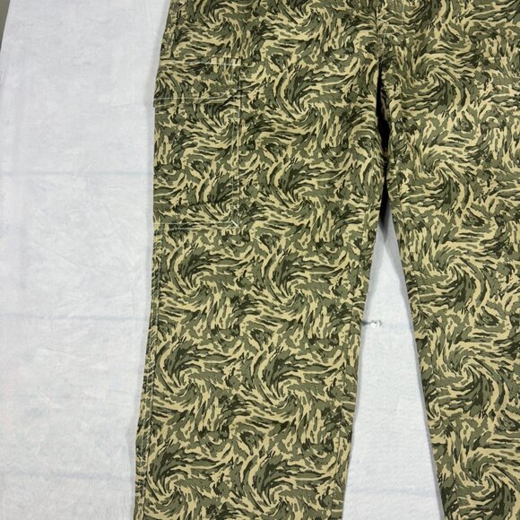 True Religion Camo Cargo Pants Mens Green Swirl Camo Utility Work Size 36 - Picture 7 of 16